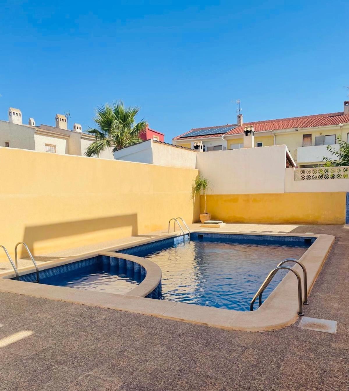 Przytulny Apartament 100M Od Plazy Torrevieja Ngoại thất bức ảnh